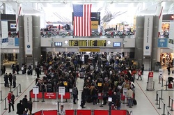 В аеропортах Нью-Йорка скасовані сотні рейсів через сильні грози