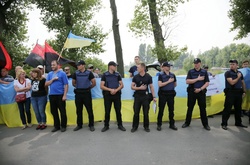 Хресний хід навмисне виснажує силові структури України - Тимчук