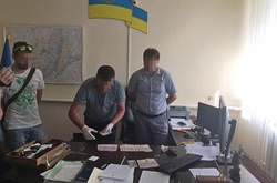 На Харківщині працівники прокуратури попалися на хабарі 