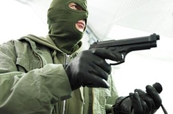 Підполковник СБУ скоїв збройний напад на інкасаторську машину
