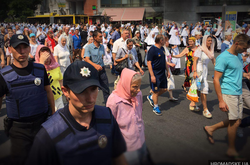 Поліція нарахувала приблизно 12-13 тисяч учасників хресного ходу московської церкви