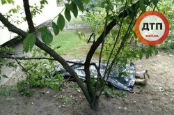 Киянин вистрибнув з балкону на 8 поверсі 