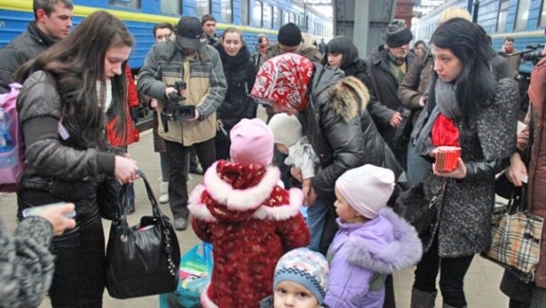 Визнати вимушених переселенців постраждалими внаслідок збройного конфлікту в Україні і тимчасової окупації