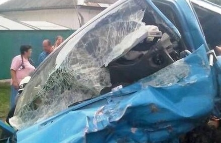 Під Києвом внаслідок лобового зіткнення двох авто загинули троє людей