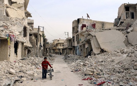 Біженці залишають Алеппо через «гуманітарні коридори»