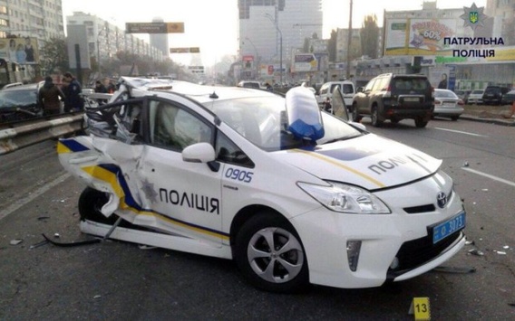 Київські копи «покаталися»: більше половини патрульних Toyota Prius побували в аваріях