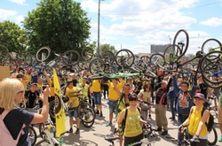У Запоріжжі майже 300 велосипедистів провели велопробіг «Критична маса»