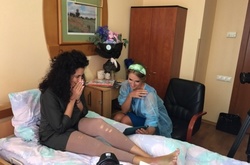 Настя Каменских рассказала про прыжок с парашютом, реабилитацию и костыли