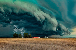 В Україні серпень розпочнеться зі спеки та гроз