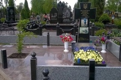 У Кривому Розі невідомі сплюндрували могили бійців АТО