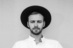 Хит Макса Барских стал номер один в Украине