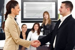 Названо галузі, в яких найпростіше знайти роботу з високими зарплатами