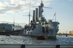 «Аврору» вже відремонтували: на Росію очікує новий сімнадцятий рік