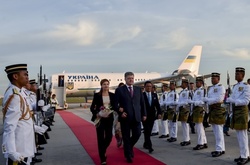 Порошенко запропонував Малайзії купити літаки «Антонов»