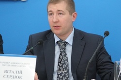 Адвокат Януковича скаржиться на тиск СБУ