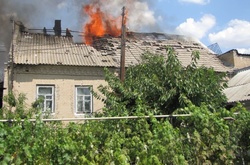 Масштабна пожежа у Мелітополі: горить малярський цех