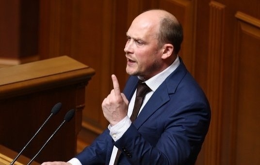 Депутат вимагає очистити владу від людей Яценюка