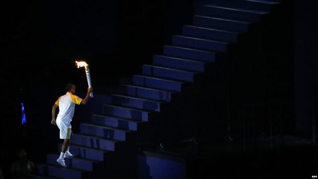 Пеле не зміг запалити олімпійський вогонь за станом здоров'я - оргкомітет
