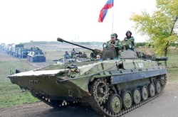 Екс-міністр оборони заявив, що Росія стягує зброю аби зірвати День незалежності України 