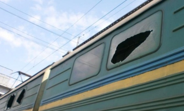 Бойовики обстріляли вантажний потяг у зоні АТО 
