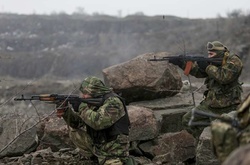 На Донбасі у Піски прибули терористи-снайпери