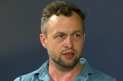 Україна знаходиться в оточенні, - експерт