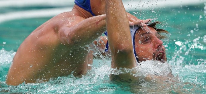 Олімпійські спортсмени скаржаться на різь в очах після басейнів в Ріо