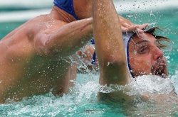 Олімпійські спортсмени скаржаться на різь в очах після басейнів в Ріо