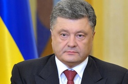 Порошенко доручив привести у посилену боєготовність всі сили на кордоні з Кримом і на Донбасі