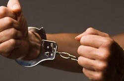 Маріуполець вдарив ножем хлопця, який хотів познайомитися з його дівчиною