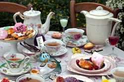 Фотограф воссоздает пиры, описанные на страницах известных литературных произведений