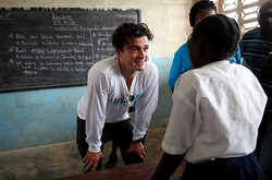 Орландо Блум записав звернення до дітей Донбасу - ВІДЕО