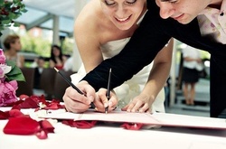 У Києві запрацював проект Мін'юсту «Шлюб за 24 години»