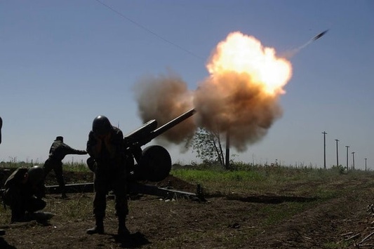 Окупанти гатять по українських позиціях з важкої артилерії, - штаб АТО