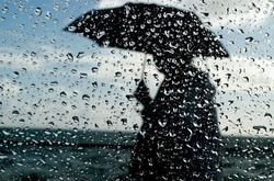 Сьогодні в Україні очікуються дощі та грози