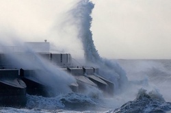 На Сахалін та Курили насувається тайфун 