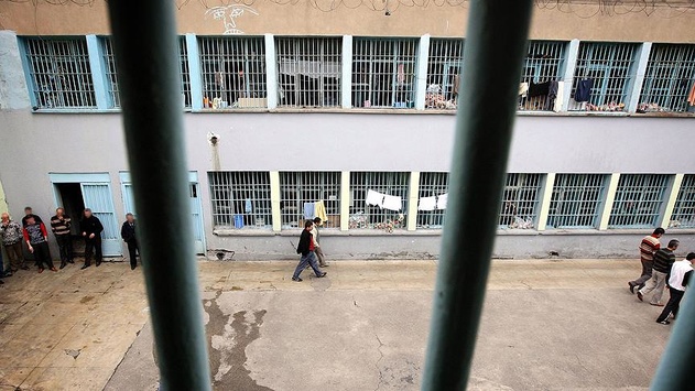У Туреччині достроково звільнять 38 тисяч засуджених