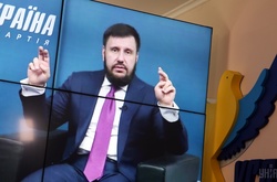 Генпрокуратура викликала на допит екс-міністра Клименка 