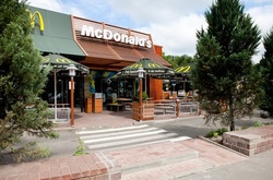 Харківський McDonald's відмовився обслуговувати клієнтів українською мовою