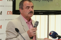 Керівник столичної швидкої скаржиться, що лікарі переходять на роботу в супермаркети і заправки