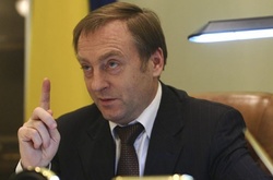 Лавринович каже, що йому вручили «стару» виправлену підозру   