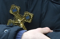 Суд розгляне справу священика, який корегував вогонь терористів