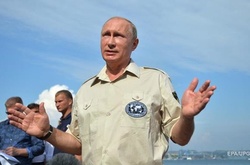 Путін прибув до окупованого Криму 