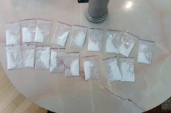 В Києві СБУ затримала банду наркодилерів: вилучено зброю та 30 тисяч доларів