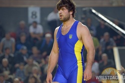 Українький борець пройшов до 1/8 фіналу, здолавши росіянина