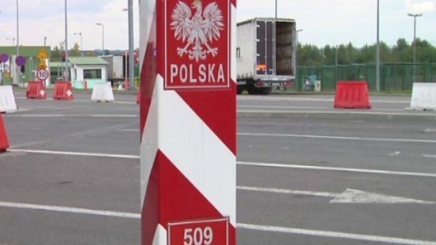 На кордоні з Польщею у чергах стоять 600 автомобілів 