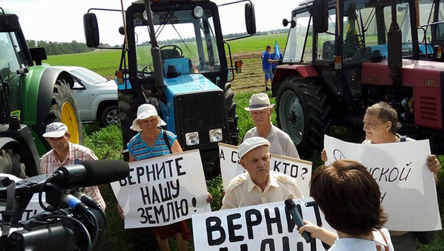 В Росії затримали близько 40 учасників «тракторного маршу» на Москву