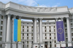 Порошенко планує масштабну ротацію послів