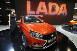 Провідні західні автовиробники проігнорували Московський міжнародний автосалон