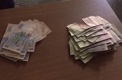 У столиці чиновника спіймали на хабарі у 50 тисяч грн